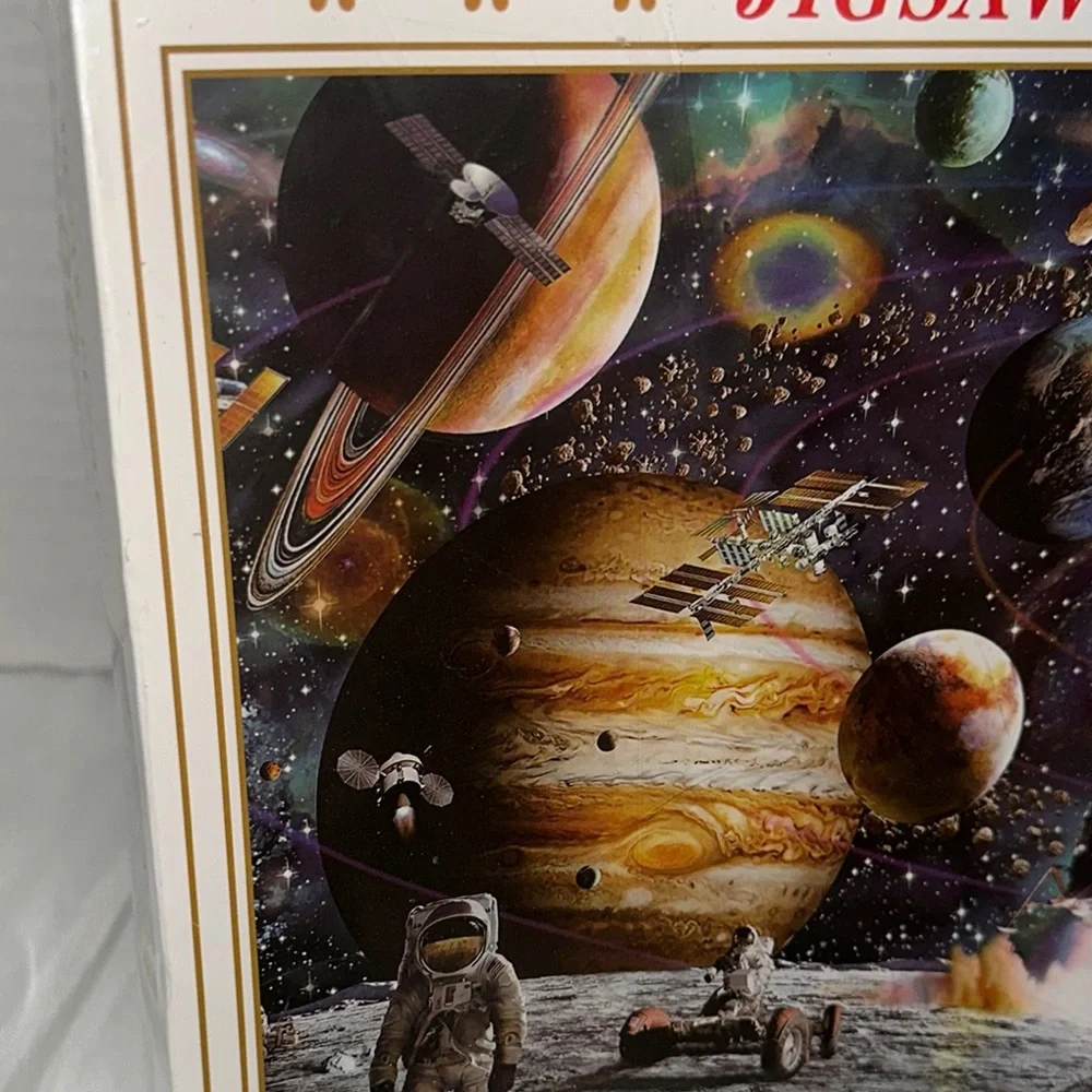 Unbranded explore universe